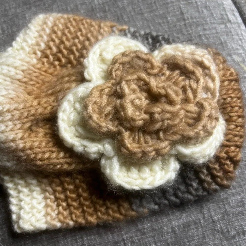 H&M Floral Chunky Knit Ombre Oversized Scarf Mittens Headband